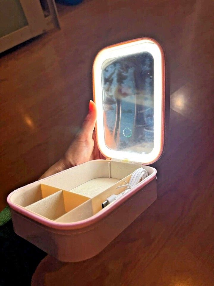 Lumiere Elite: Smart LED Makeup Organizer & Portable Travel Case with Lighted Mirror