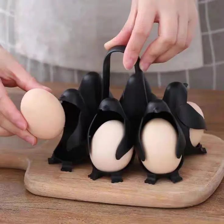 Silicone Penguin Egg Boiled Egg Stand  Cute & Functional Egg Holder for Serving Soft or Hard-Boiled Eggs